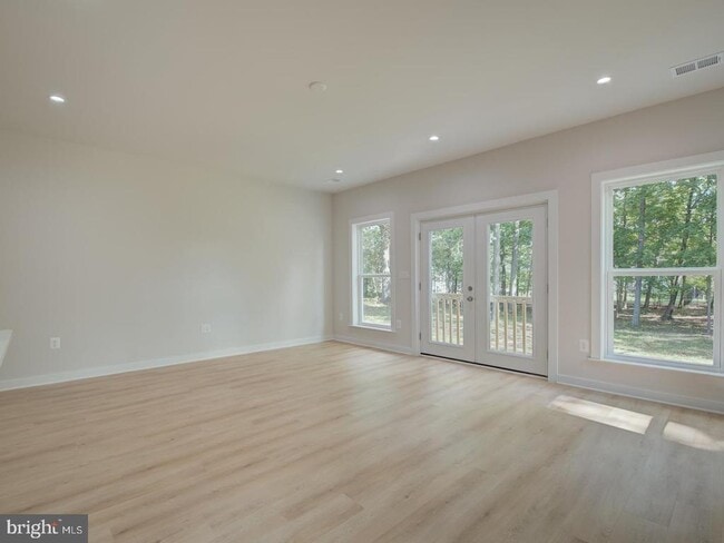 Building Photo - 14750 Jordan Ln