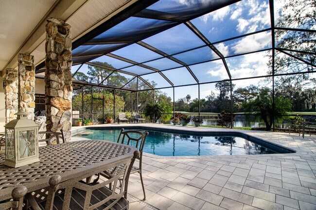 Building Photo - Palm Aire Fully Furnished Rental
