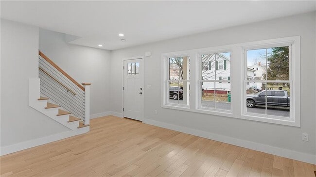 Building Photo - 133 Graystone St