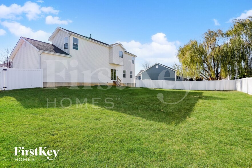 Building Photo - 1097 Prince Albert Ct