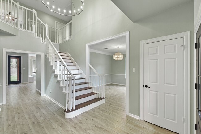 Building Photo - 31 Treescape Cir