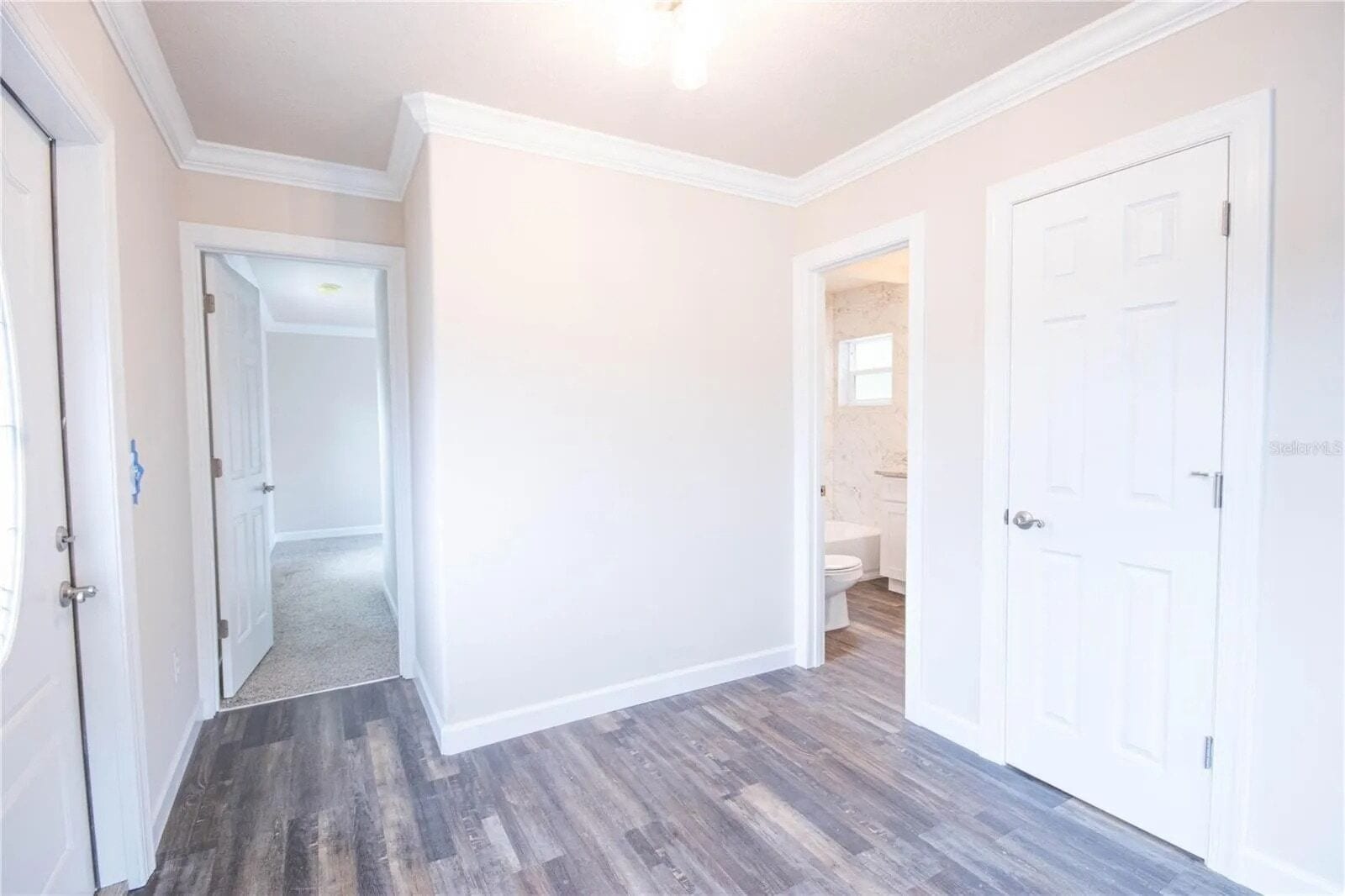 Building Photo - 2 Bed/2 Bath