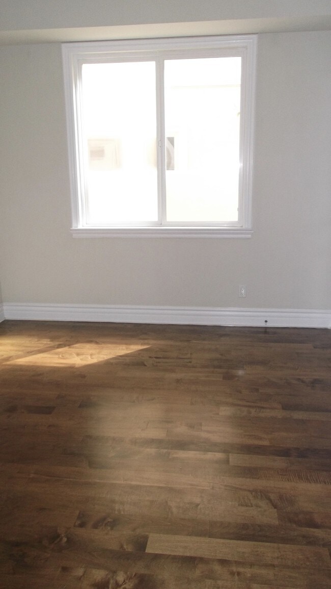 Building Photo - 1842 10th St