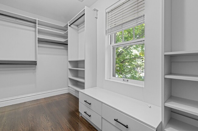 Building Photo - 7117 Northmoor Dr