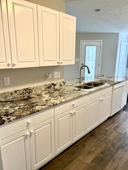 Building Photo - 1130 Alexwood Dr