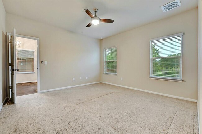 Building Photo - 6301 Wideleaf Dr