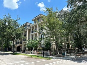 Building Photo - Saint Charles - Luxury 2 Bedroom, 2 Bathro...