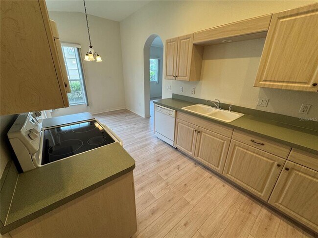 Building Photo - 315 Auburn Woods Cir