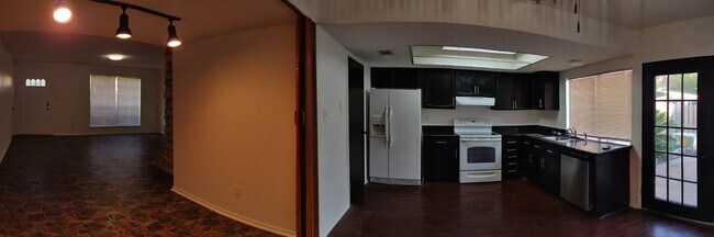 Kitchen - 6432 Bankside Dr