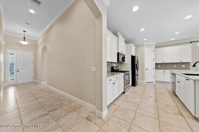 Building Photo - 2721 Casterton Dr