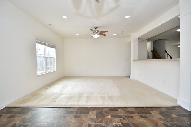 Building Photo - Spacious 5-bedroom, 3 full bath home in the Greenwood/Clark Pleasant area