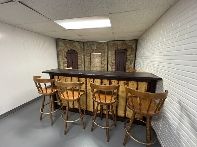 Building Photo - 4 bedroom 2 bath home in Port Byron