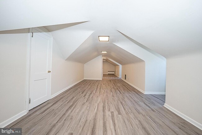 Building Photo - 1457 Manoa Rd