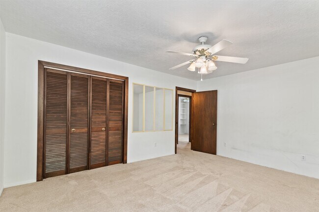 Building Photo - 13750 Cedar Hill Rd