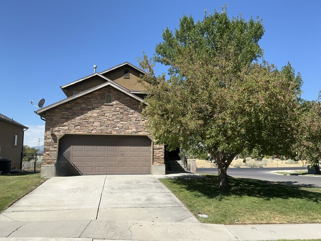Building Photo - 10567 Sugarloaf Dr