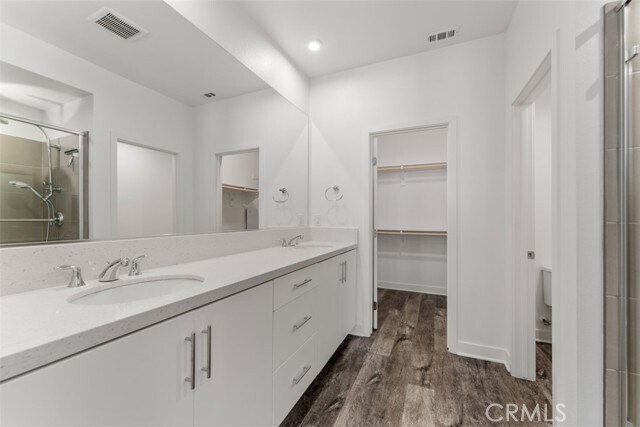 Building Photo - 1415 W Cara Dr