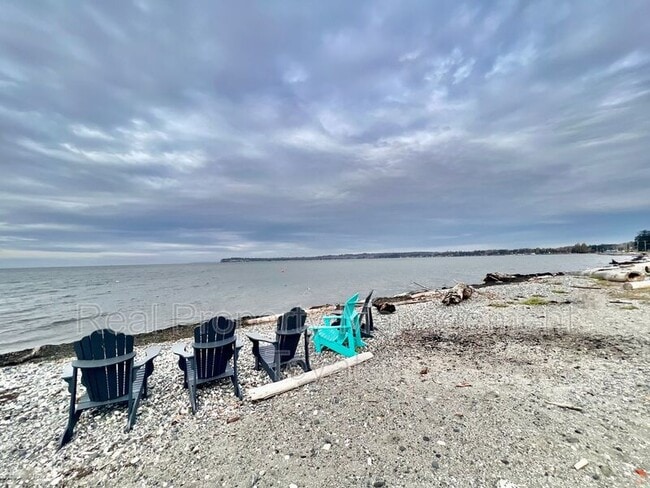 Building Photo - 7650 Birch Bay Dr