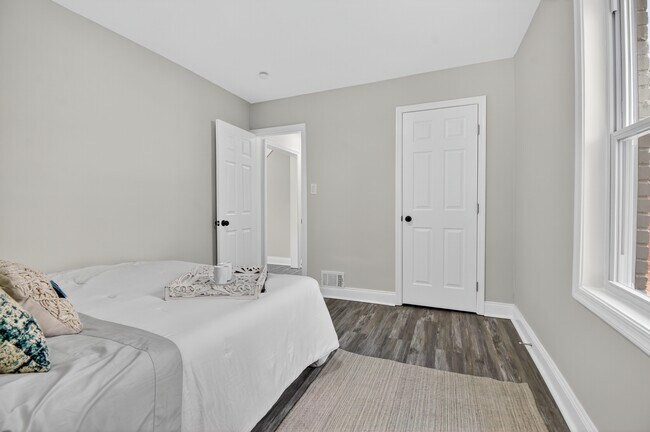 Building Photo - 4212 Byers St