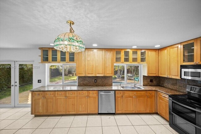 Building Photo - 2560 Bass Way