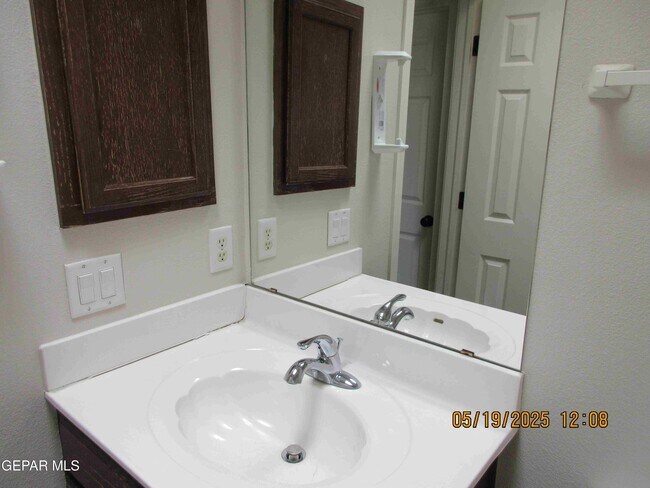 Building Photo - 14212 Trigger Rock Ln