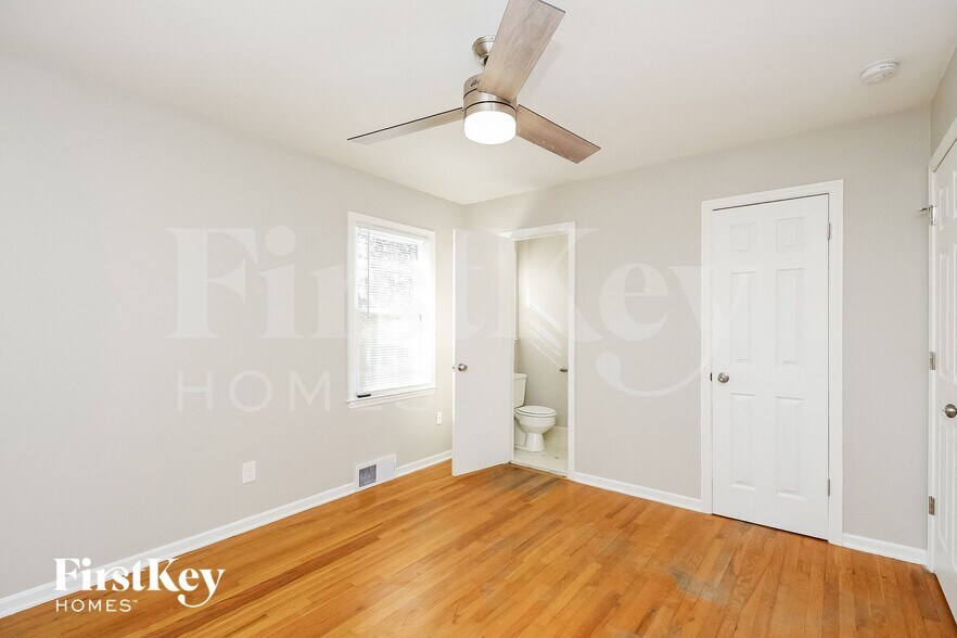 Building Photo - 7310 Flint Dr