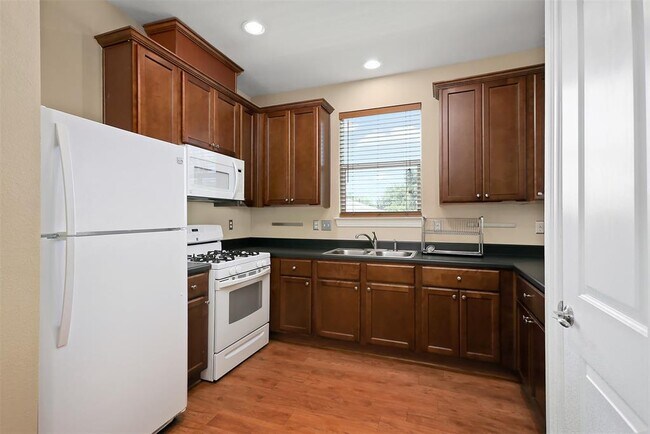 Building Photo - 1413 Kirwin St