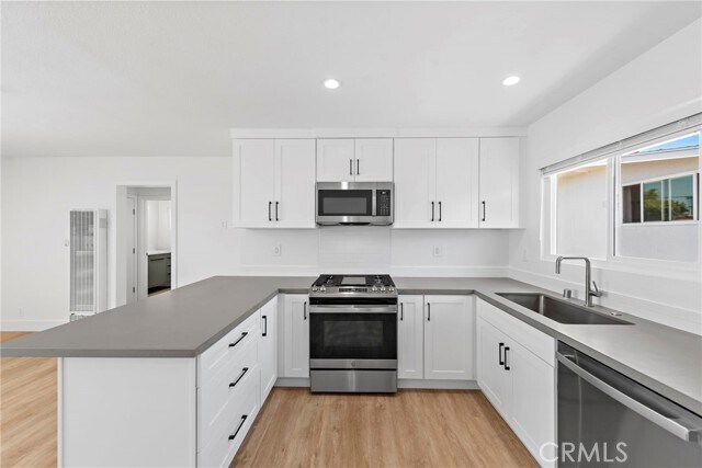 Building Photo - 322 W Avenida Palizada