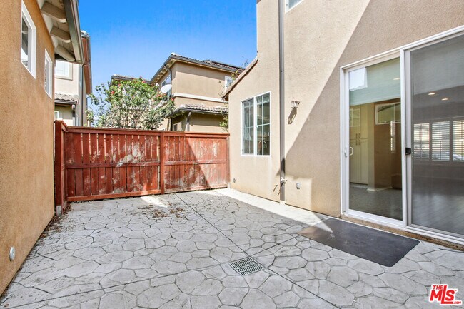 Building Photo - 3624 Medici Ln