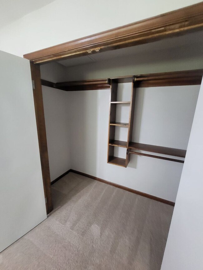 Building Photo - EASTON PLACE