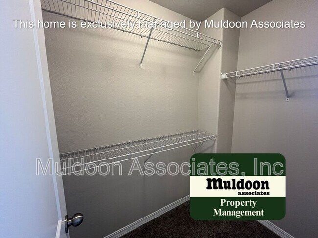 Building Photo - 6977 Tacarcuna Wood Grv
