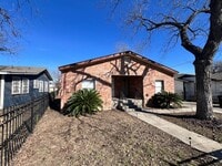 Building Photo - 807 E Southcross