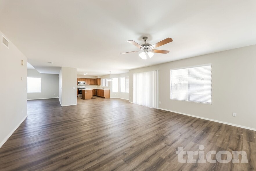 Building Photo - 16191 N 157th Dr