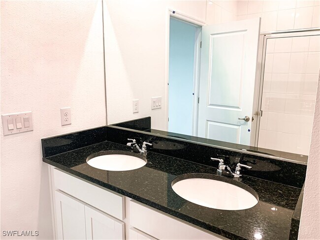 Building Photo - 11524 Woodleaf Dr