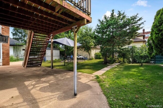 Building Photo - 22 Hudson Pl