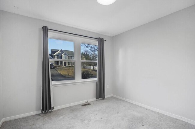 Building Photo - 22 Brown Cir