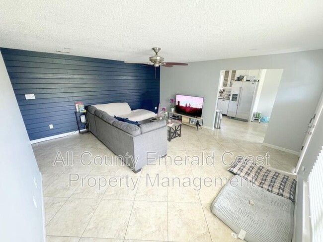 Building Photo - 915 Emily Cir