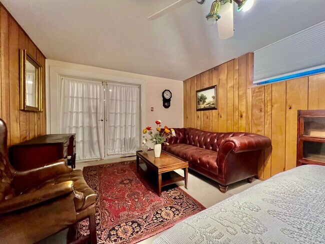 Building Photo - Beautiful shared home in Park Hill