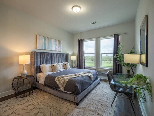 Building Photo - 4507 E Martin Luther King Jr Blvd