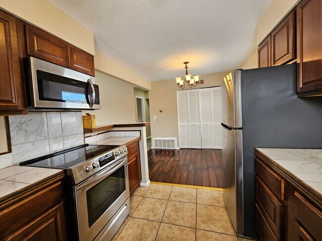 Building Photo - Available Now! Lakewood 2 Bed 2 Bath Duplex w/ Garage and Large Fenced Yard