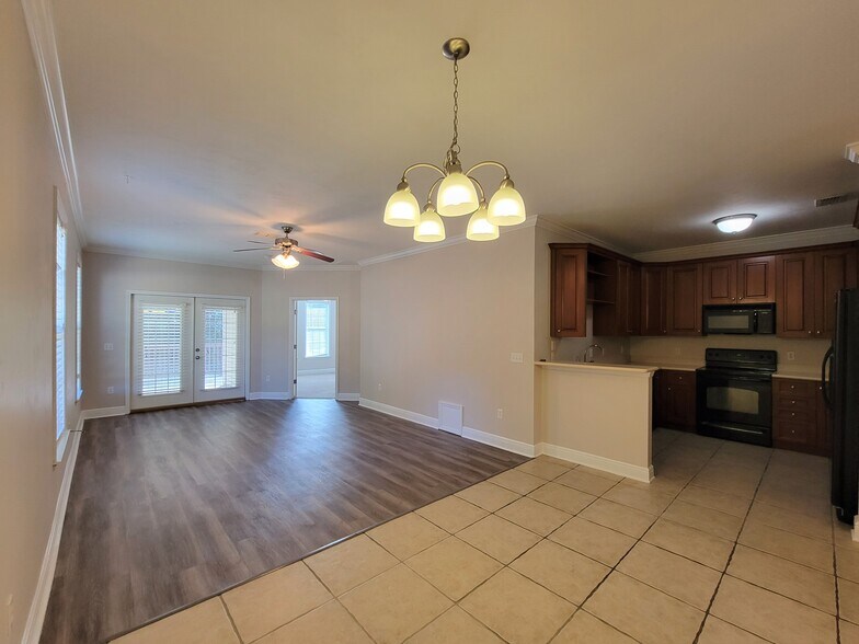 Building Photo - 1575 Paul Russell Rd