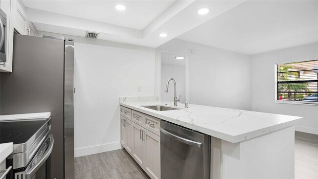 Building Photo - 9466 Boca Cove Cir