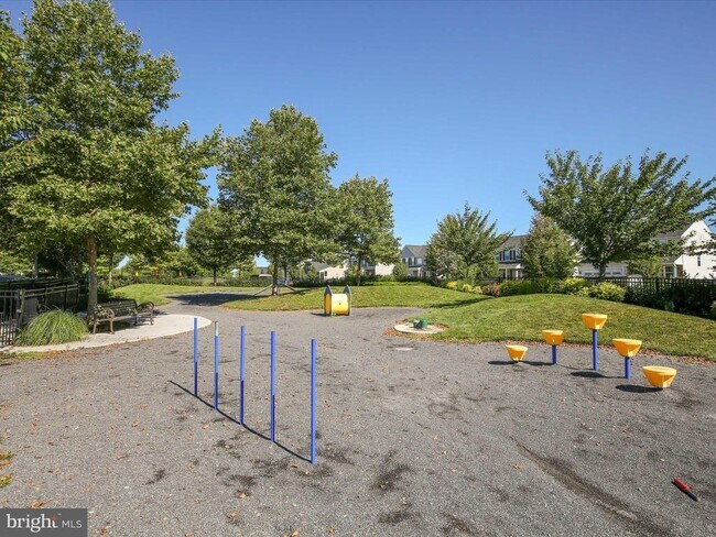 Building Photo - 113 Heyford Dr