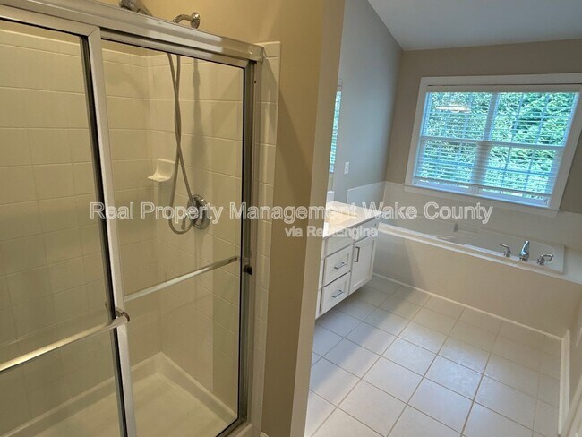 Building Photo - 1100 Kirkeenan Cir