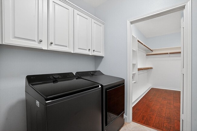 Building Photo - 3705 Whisper Walk