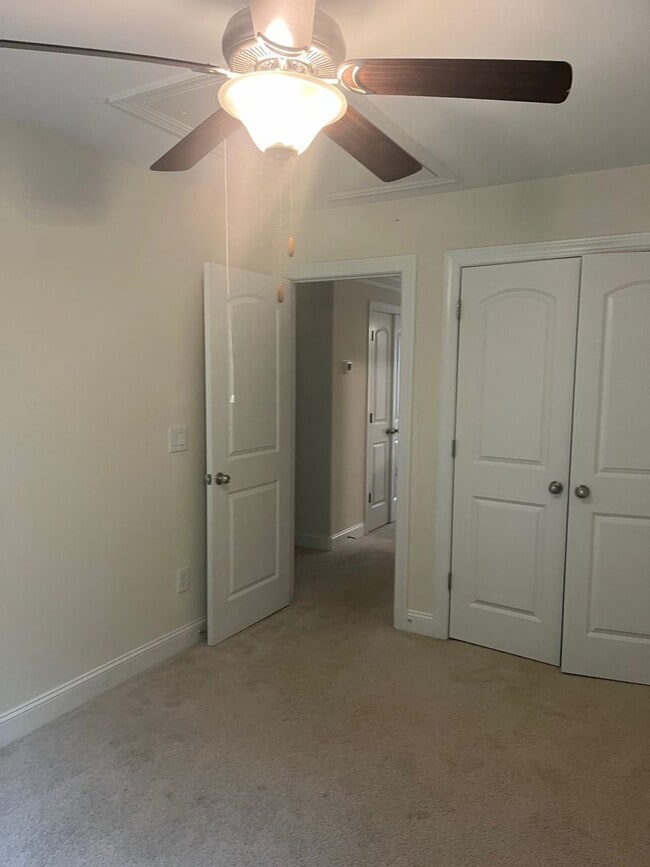 Building Photo - Brick Townhome in Walkertown NC