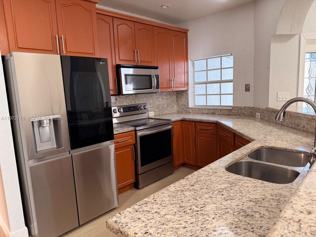 Building Photo - 2804 NW 7th Ave