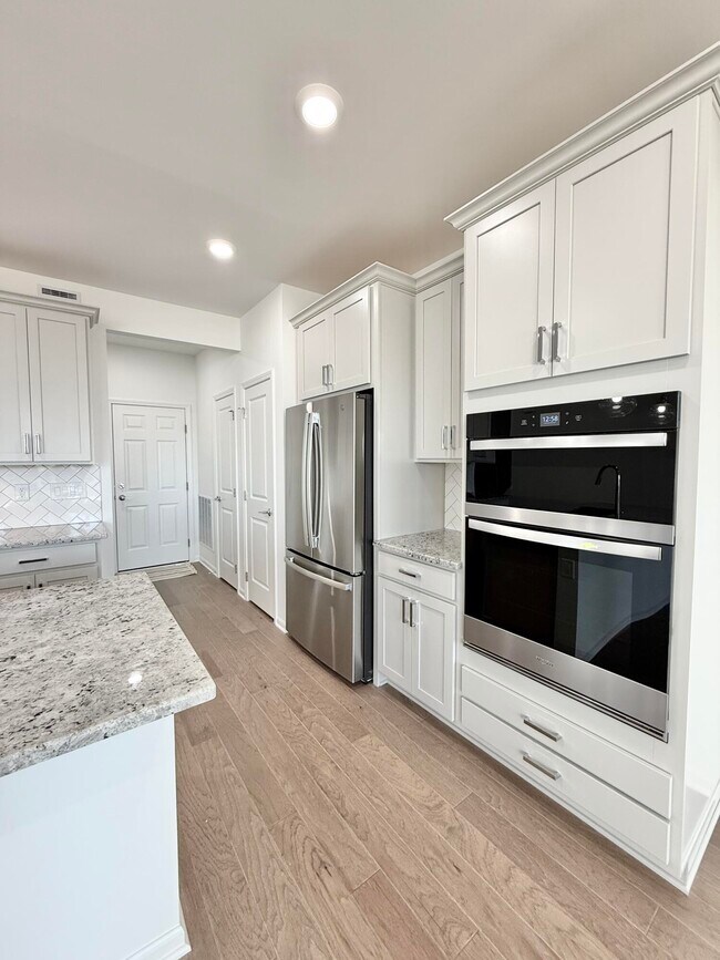 Building Photo - 5586 E Spaniel Dr