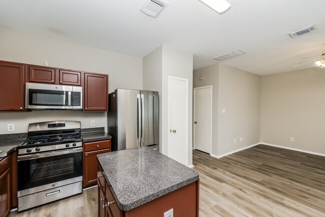 Building Photo - 20627 Sycamore Crest Ln
