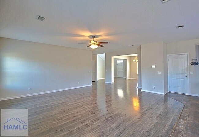 Building Photo - 1301 Windrow Dr