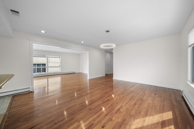 Building Photo - 9 Sterling Pl